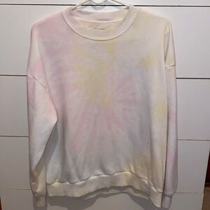 Light colored long sleeve sweatshirt
